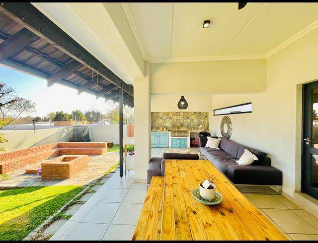 3 BEDROOM TOWNHOUSE RENTED IN PAULSHOF
